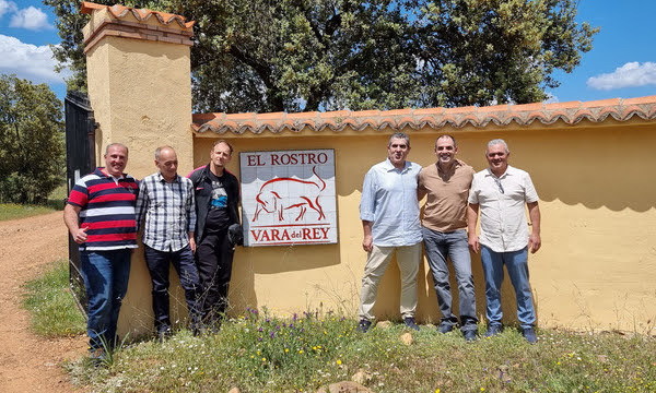 De visita por las fincas Vara del Rey. Gregorio de Pasto y Bellota San Isidro nos cuenta su experiencia.